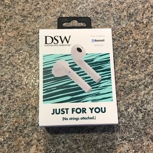NEW IN BOX! Wireless Bluetooth Earbuds